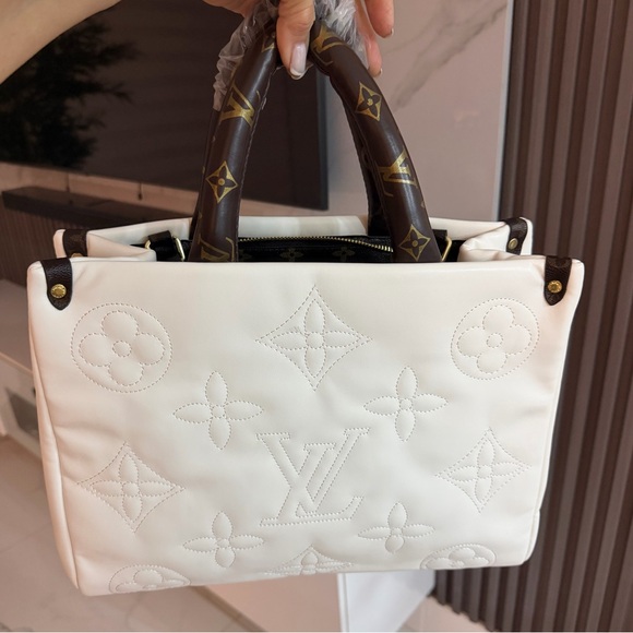 Luxury Embossed Tote Bag in White with Brown Handles - Picture 2 of 2